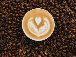 Scopri di più sull'articolo “Mamma, mi iscrivo a un master sul caffè”. E chi lo beve, senza eccessi, protegge il cervello